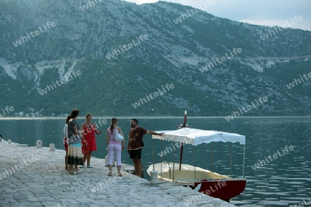 Europa, Osteuropa, Balkan. Montenegro, Mittelmeer, Adria, Persat, Bucht von Kotor, Bucht, Altstadt, Dorf, Kloster, Insel, Meer, Natur, 