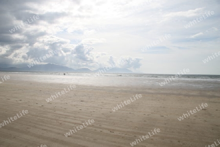 Strand mit Spazierg?nger