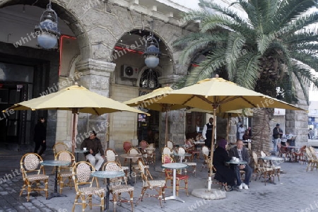 Der Place de la Victoire am Souq oder Bazzar in der Altstadt  von Tunis am Mittelmeer in Tunesien in Nordafrika..