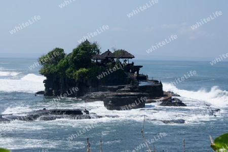 Felseninsel vor Bali