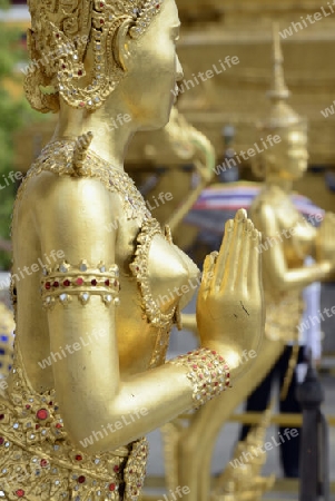 Der Wat Phra Kaew in der Stadt Bangkok in Thailand in Suedostasien.