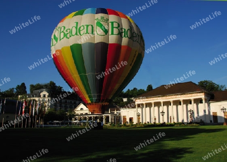 Hei?luftballon vor dem Kurhaus Baden-Baden