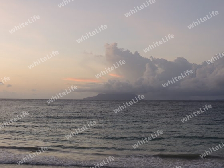 Seychellen  Beau Vallon Blick auf Silhouette