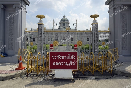 Das alte Parlament im Dusit Park in der Stadt Bangkok in Thailand in Suedostasien.