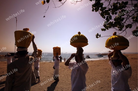 Ein Strand in Sanur im Sueden der Insel Bali in Indonesien in Suedostasien.