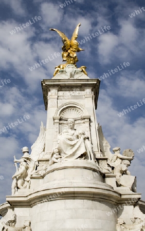 London - Victoria monument