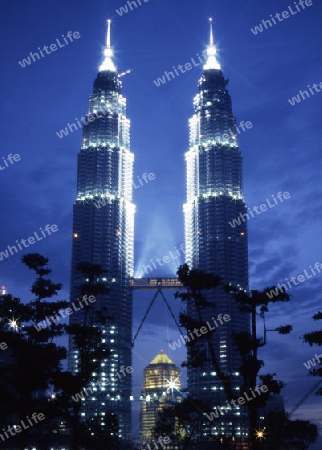 Petronastowers