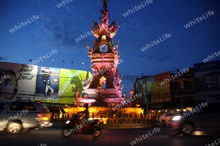 Der Uhrturm im Zentrum von Chiang Rai in der Provinz chiang Rai im Norden von Thailand in Suedostasien.