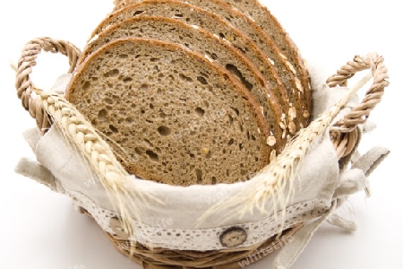 Vollkornbrot im Korb