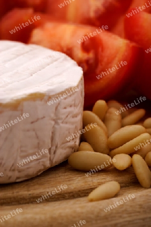 Brie, tomatoe and pine nuts