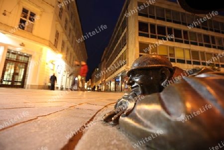 Europa, Osteuropa, Slowakei, Hauptstadt, Bratislava, Altstadt,  Gasse, Sommer, Figur, Alltag, Kunst, Kultur, 