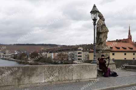 Alte Mainbruecke in Wuerzburg, Unterfranken, Bayern