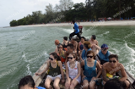 Eine kleine Badeinsel wenige Bootsminuten oestlich von der Hauptinsel Puket auf der Insel Phuket im sueden von Thailand in Suedostasien.