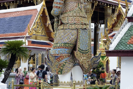 Die Tempelanlage des Wat Phra Kaew in der Hauptstadt Bangkok von Thailand in Suedostasien.