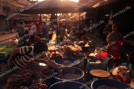 Der Markt am Morgen in der Altstadt von Chiang Rai in der Provinz chiang Rai im Norden von Thailand in Suedostasien.