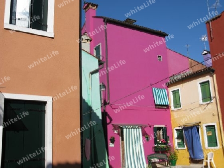 Burano. Farben unter blauem Himmel