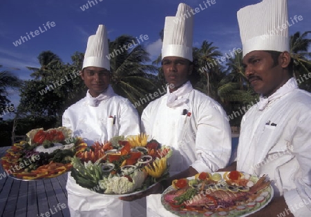 
Koeche mit feinstem Essen praesentieren sich auf einer der Inseln der Malediven im Indischen Ozean. 