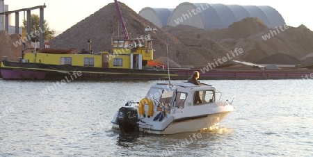 Arbeit auf dem Kanal