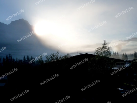 Sonnenaufgang in den Bergen