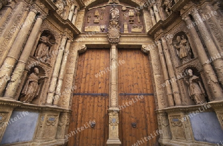 Die Kathedrale La Seu in der Hauptstadt Palma de Mallorca auf der Insel Mallorca im Mittelmeer in Spanien.