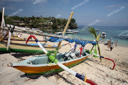 Der Strand auf der Insel Nusa Lembongan nachbarinsel der Insel Bali in Indonesien..