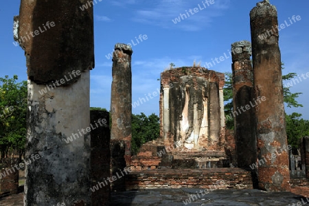 Der Wat Kon Laeng Tempel in der Tempelanlage von Alt-Sukhothai in der Provinz Sukhothai im Norden von Thailand in Suedostasien.