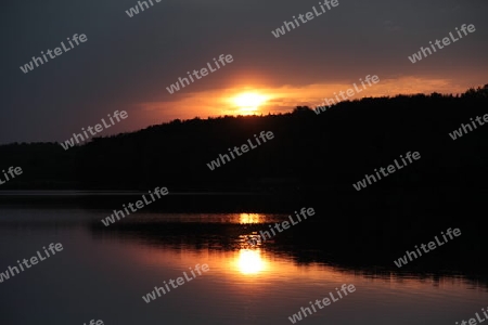 Sonnenuntergang am Weiher