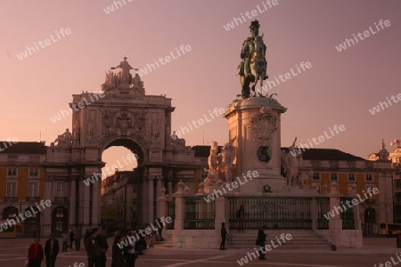 Der Praca do Comercio in der Innenstadt der Hauptstadt Lissabon in Portugal.      