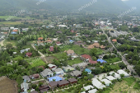 Die Landschaft in der Bergregion von Pai im norden von Thailand in Suedostasien.