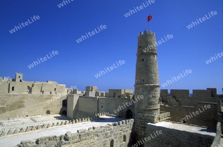 Das Ribat Kloster in der Altstadt oder Medina von Monastir am Mittelmeer  in Tunesien in Nordafrika.