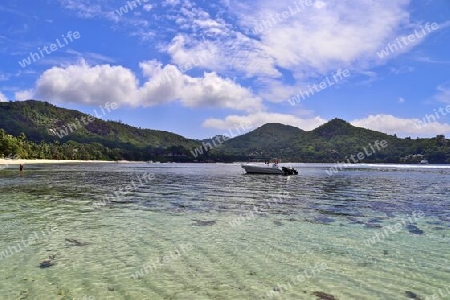 Sunny day beach view on the paradise islands Seychelles.