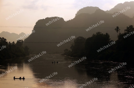 Die Landschaft am Xe Bang Fai River beim Dorf Mahaxai Mai von Tham Pa Fa unweit der Stadt Tha Khaek in zentral Laos an der Grenze zu Thailand in Suedostasien.