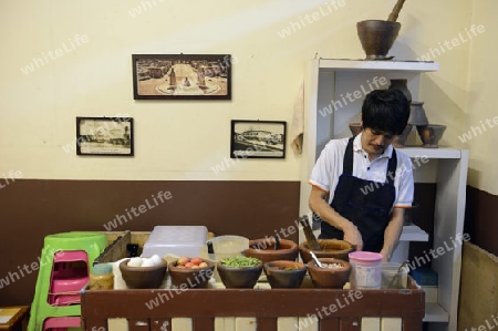 Ein thailaendisches Restaurant in der Hauptstadt Bangkok von Thailand in Suedostasien.