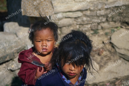 Kinder in Nepal