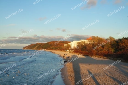 Lange Schatten an der Ostsee