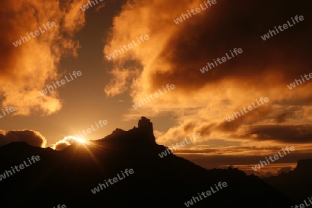 Zentral Gran Canaria, Tejeda, Bergdorf, Dorf, Zentrales Gebirge, Bergregion, Zentrum, Gasse, Architektur, Landschaft, Natur,  Berlandschaft, Wetter, Wolken,    (Urs Flueeler) 