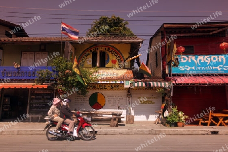 Eine Strasse im Zentrum von Chiang Rai in der Provinz chiang Rai im Norden von Thailand in Suedostasien.