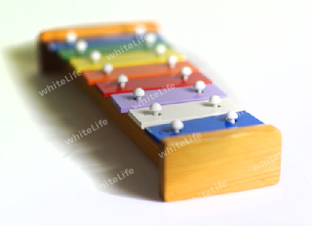 Colourful, overexposed chimes for children - Buntes, ?berbelichtetes Glockenspiel f?r Kinder