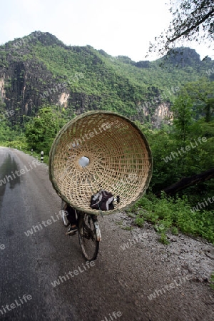 Die Landschaft am Xe Bang Fai River beim Dorf Mahaxai Mai von Tham Pa Fa unweit der Stadt Tha Khaek in zentral Laos an der Grenze zu Thailand in Suedostasien.