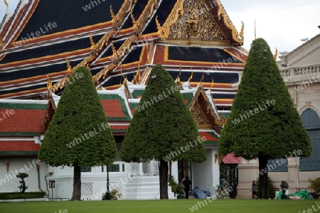 Die Tempelanlage des Wat Phra Kaew in Banglamphu in Bangkok der Hauptstadt von Thailand in Suedostasien.  