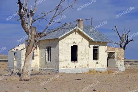 verfallenes Bahnshofsgeb?ude von Garub bei Aus, Namibia, Afrika