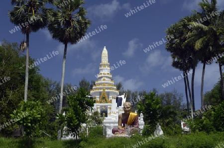 Ein kleiner Tempel bei Hat Kata Yai in den Bergen im sueden der Insel Phuket im sueden von Thailand in Suedostasien.