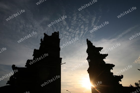 ASIEN, INDONESIEN, BALI, INSEL,  TEMPEL, TANAH LOT, LANDSCHAFT, MEER, STIMMUNG,  KULTUR, TRADITION,    