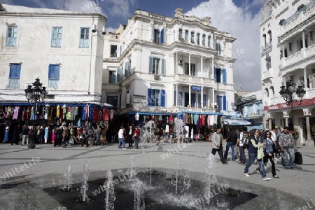 Der Place de la Victoire am Souq oder Bazzar in der Altstadt  von Tunis am Mittelmeer in Tunesien in Nordafrika..