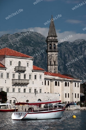 Die Altstadt von Persat in der inneren Bucht von Kotor in Montenegro im Balkan am Mittelmeer in Europa.