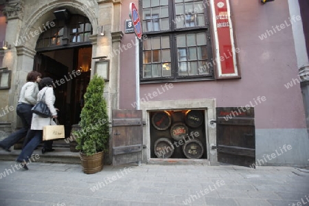 Europa, Osteuropa, Baltikum, Lettland, Riga, Altstadt, Restaurant, Gasse, Gastronomie, Gastronomie, Wirtschaft, Eingang, 