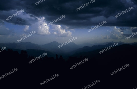 Vor dem Gewitter im Himalaja