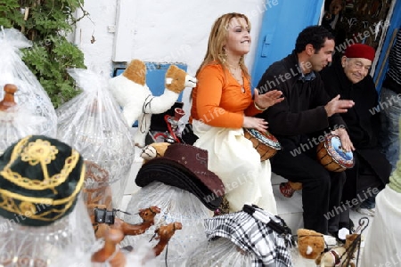 Afrika, Nordafrika, Tunesien, Tunis, Sidi Bou Said
Die Altstadt von Sidi Bou Said in der Daemmerung am Mittelmeer und noerdlich der Tunesischen Hauptstadt Tunis. 






