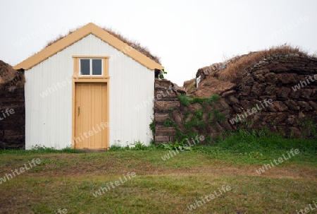 Der Norden Islands, Torfhaus von vorne und hinten am Museumshof Glaumb?r 