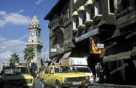 Der Uhrturm oder Clock Tower in der Altstadt von Aleppo im Norden von Syrien im Nahen Osten. 